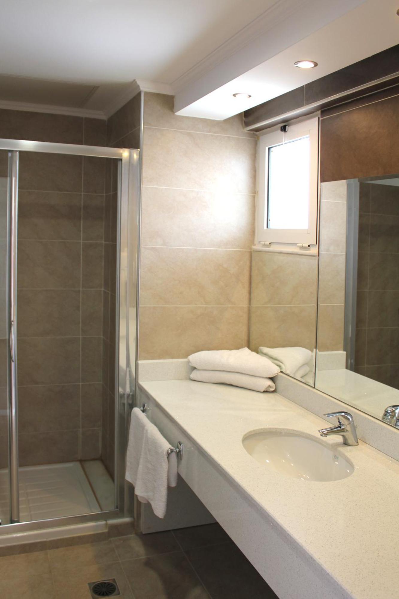 Sea Melody Beach Hotel Apartments Іялісос Екстер'єр фото
